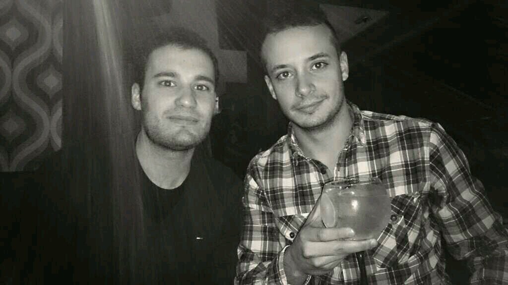Estudiante de Derecho. Burgalés, Español y Madridista. Aficionado al deporte, al cine y a la música.