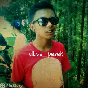 i'm fifteen years old .. I'm from Magelang .. if you want to be my friend ... just follow me i