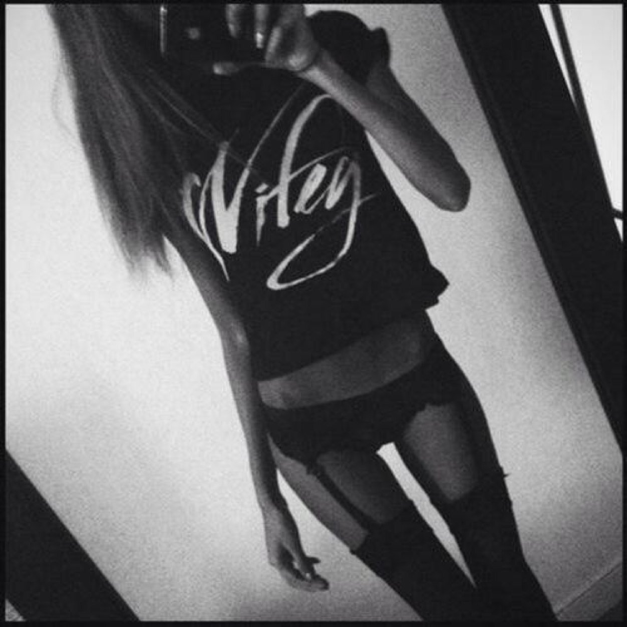 Alecia. 18. Depressed. Eating disorder. I want to be dead.