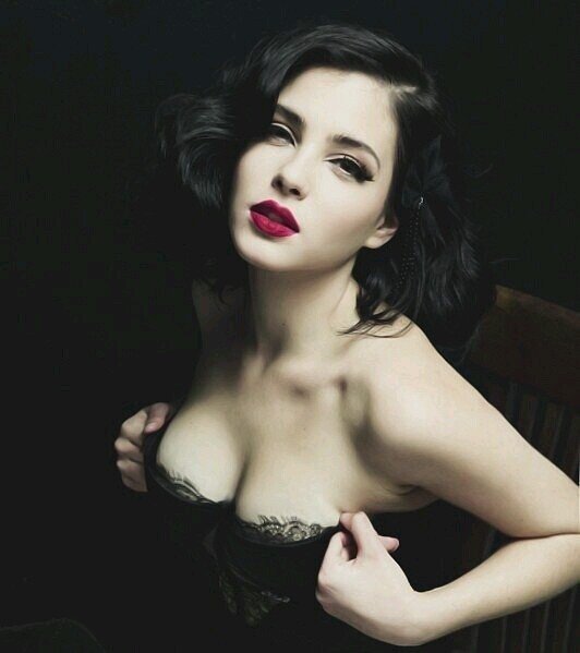 AnastasFray's profile picture. 