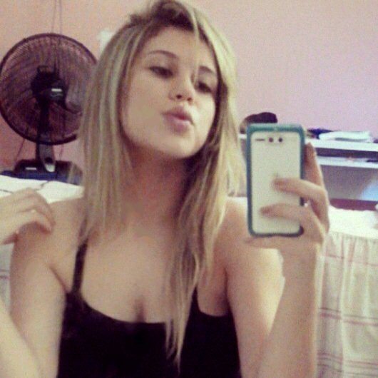 Instagram: juliacarvs