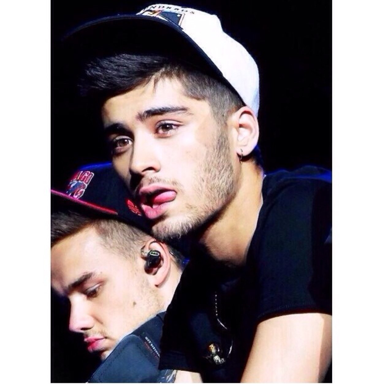 Follow from acc @ziamallow :)) i follow all fan accounts back :) if i dont, just ask!! X