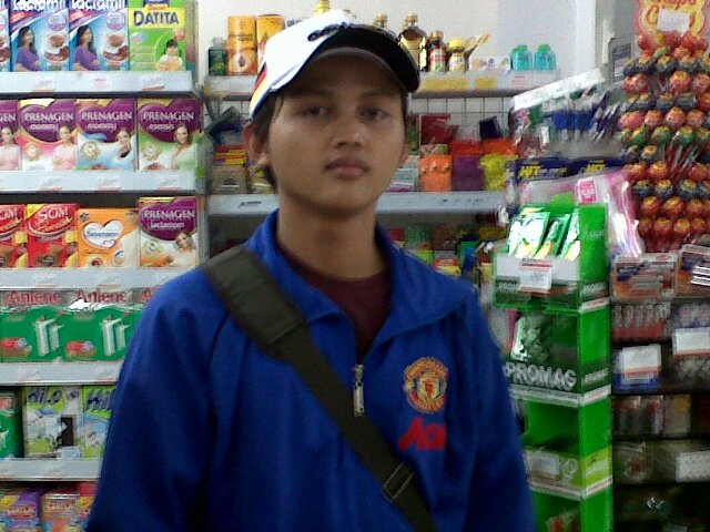 Jadikanlah aku yang pertama dan jangan pernah mencoba  mendua