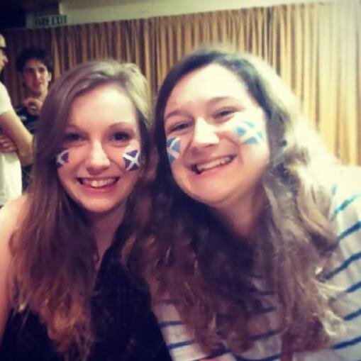 Rachael511's profile picture. Clap along now if you feel like a room without a roof.