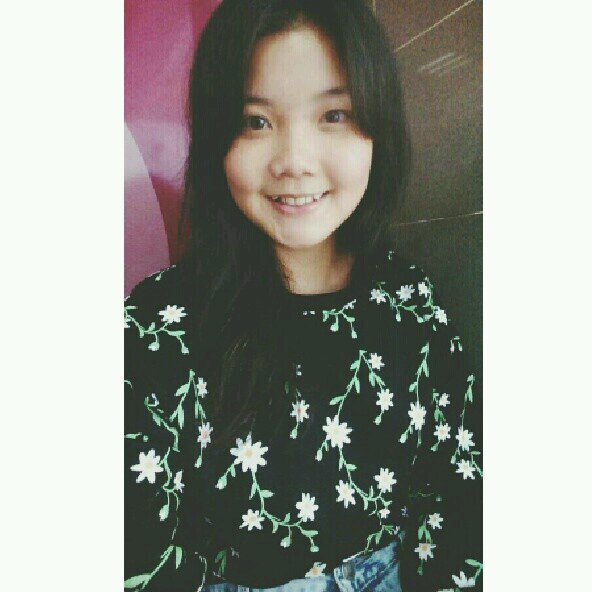 main acc: @hallucinatesins