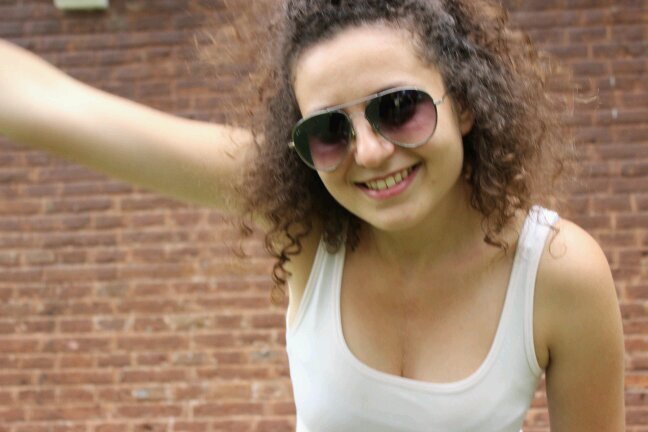 FulyaMadranli's profile picture. zeybek, dans, denizler...