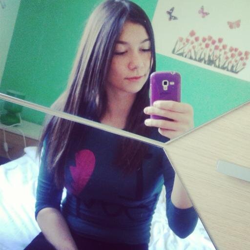 Hi my name is Ines and i am from slovenia :) .. My idol is JUSTIN BIEBER i love him so much!..ＫＩＤＲＡＵＨＬ♥

http://t.co/Glc2wyGOmc follow :*