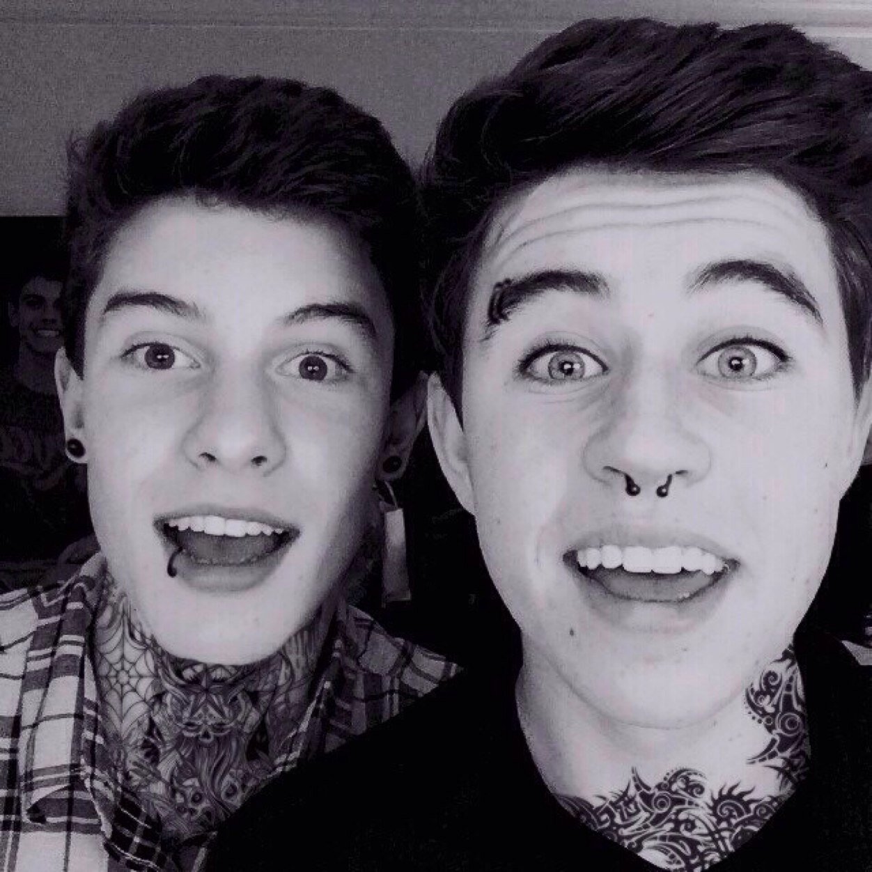 I JUST GAVE YOU A FREE FOLLOW, SO PLEASE GO FOLLOW @griersxbae THANK YOU