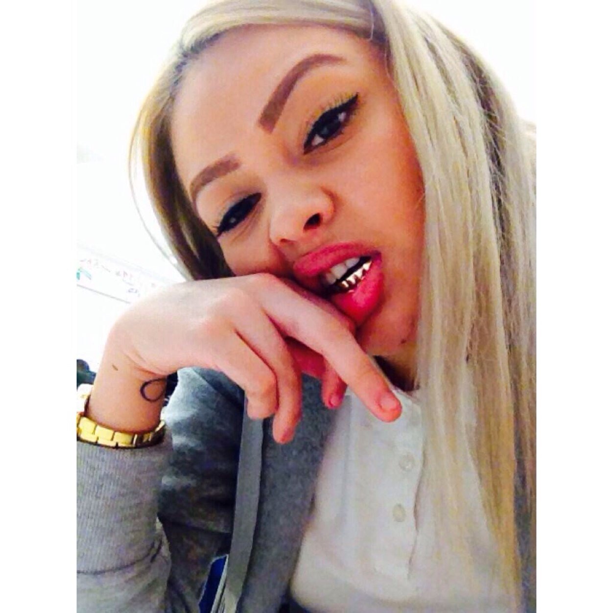 ya bitch love me.