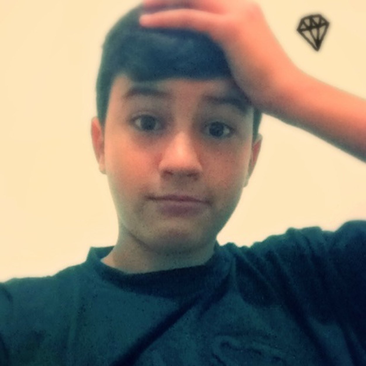 Gamer, Skatista e Intediado. Segue no instagram #1: @LukasMoore_