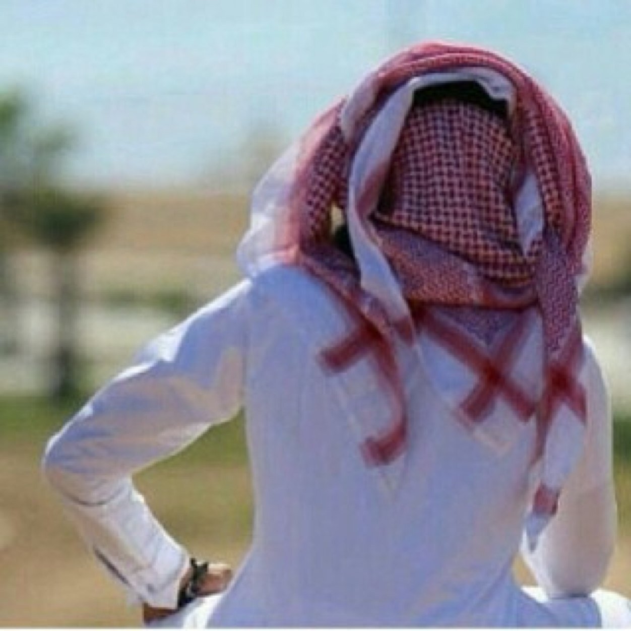 متذوووق للشعر ،، insta:bandr_al3nzi