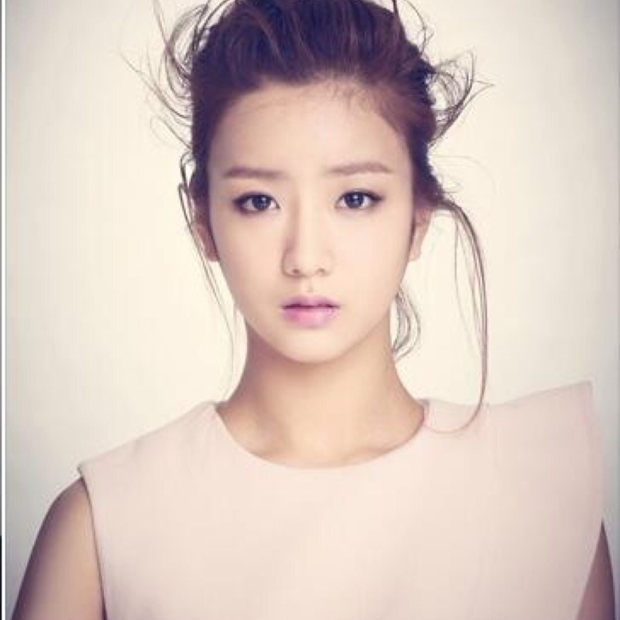 Yoon Bomi [ SH ] (@ApinkBM_FT) | Twitter