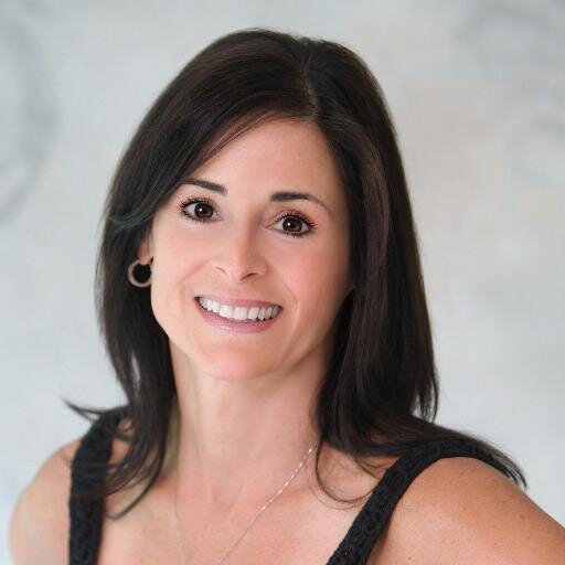 elizsavino's profile picture. 