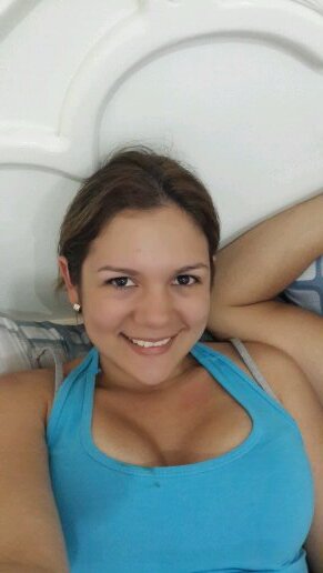 Chica Venezolana capaz de tener un sin numero de amigos..!!