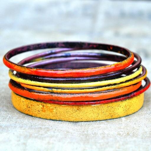 FinchyB's profile picture. Indie Enamel Empress - in love with Handmade, artist networking, color theory, Etsy, orchids, pretty bugs, precious metal, tourmalines and lionhead rabbits