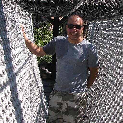 josliver's profile picture. Informático, fotógrafo, futbolista y tenista siempre En Construcción XD