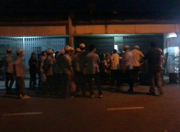 Tidak ada manusia yang sempurna. Jika kau benar-benar mencintainya, kau pasti bisa menerima segala kekurangannya.