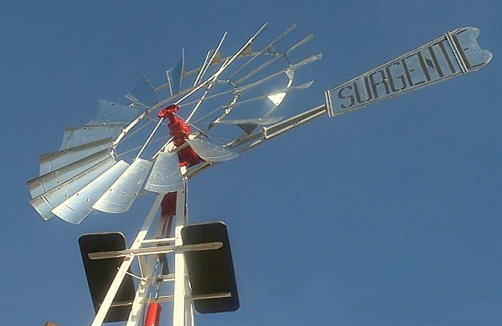 AgrotoolsSurge's profile picture. Importador de Molinos de Viento SURGENTE de fabricación argentina hasta 30.000 litros por día, según condiciones de instalación. 65 años de vida útil.