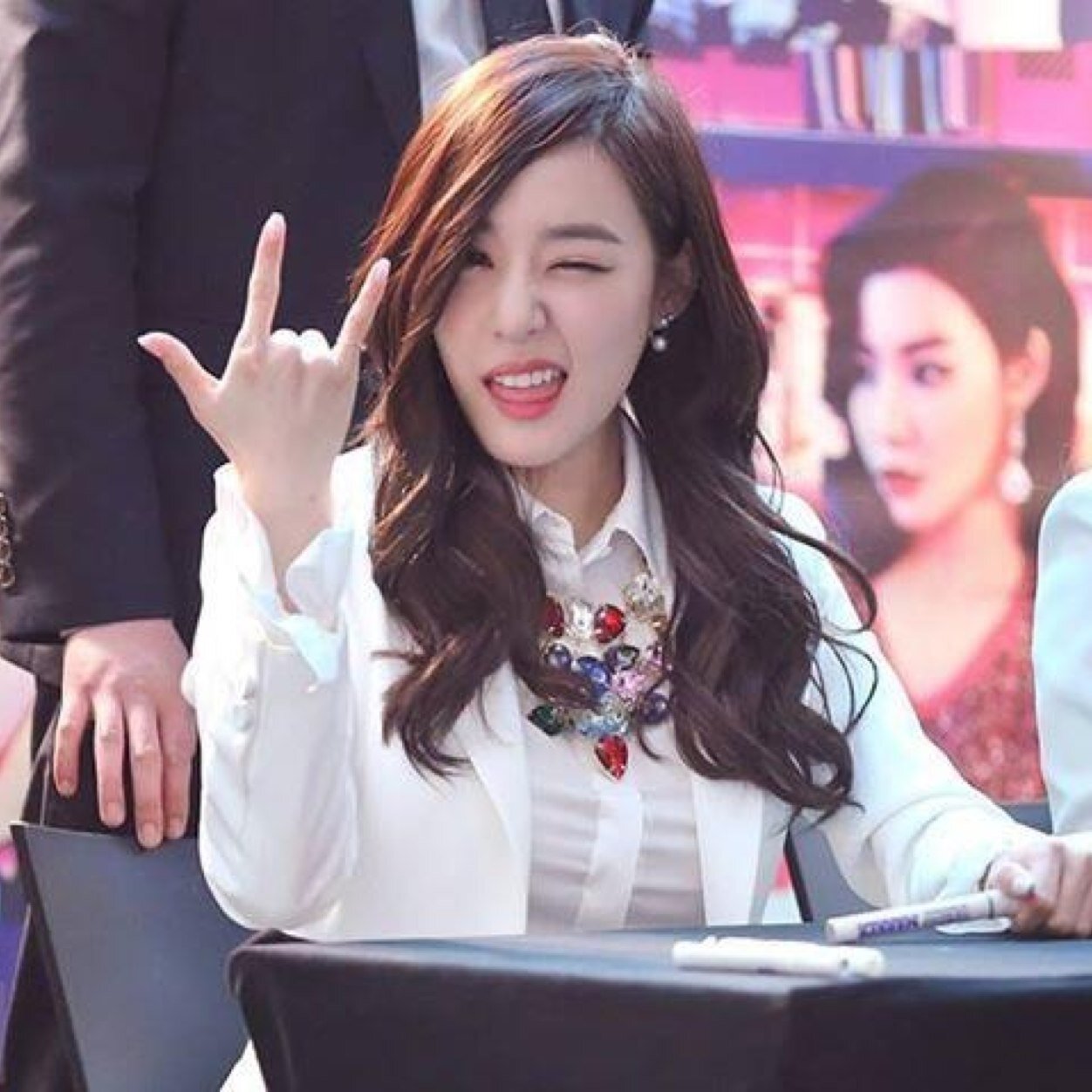 S W A G