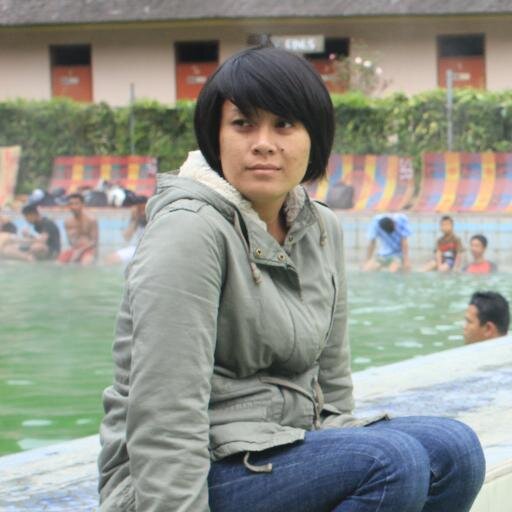 titinrostiniyn's profile picture. 