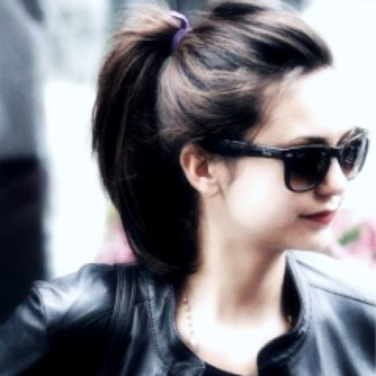 Follow @chinnytimelord, she gave you a free follow. SIGA @chinnytimelord!