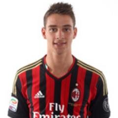 Profilo Twitter per contestare una cessione del nostro gioiello al Real Madrid. MATTIA NON SI TOCCA ! #DeSciglioNonSiTocca #WeAreACMilan