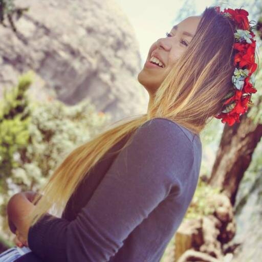 Naces solo, vive solo, muere solo.
