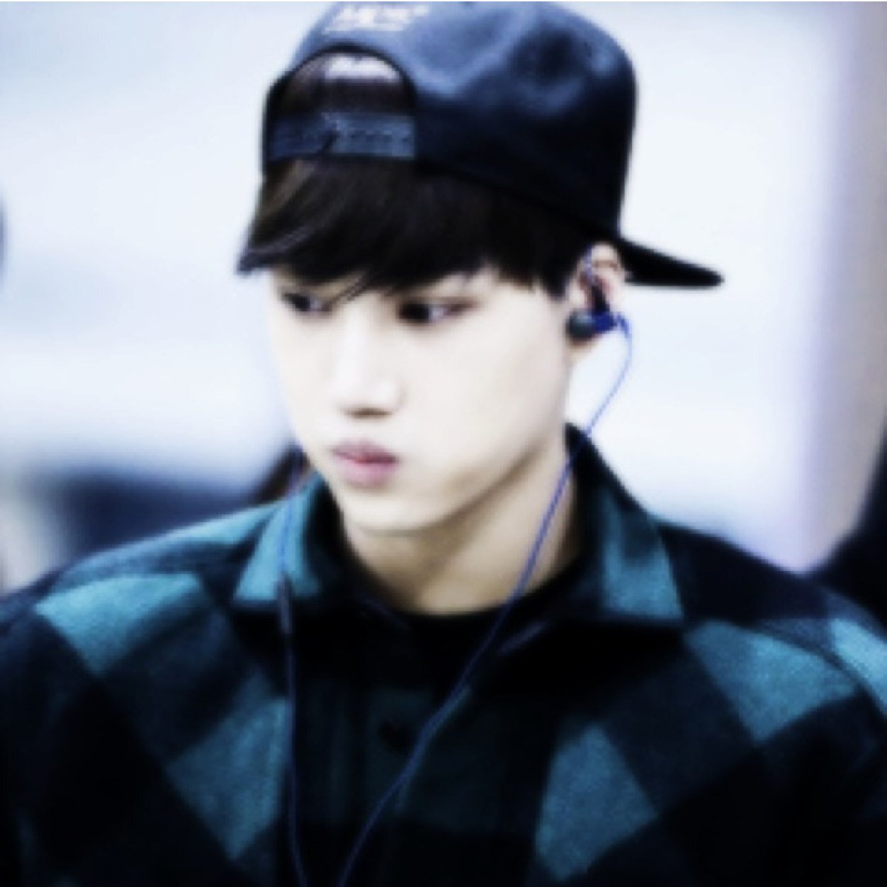 roof_135's profile picture. 