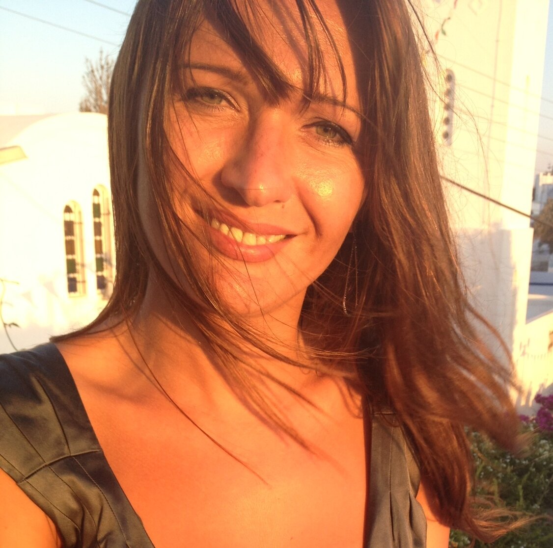 IrenaGrunder's profile picture. Engagiert, verlässlich, präzis. Überzeugte Kommunikatorin @AgenturFarner, die hier ihre eigene Meinung kundtut.