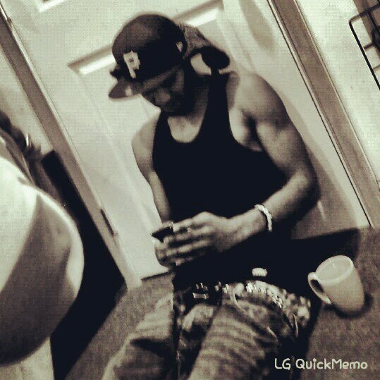 HIP IS THE MOVMENT HOP IS THE CULTURE. . HIP HOP IS NOT SOMETHING YOU DO ITS SOMETHMG YOU LIVE.. MUZIK IS MY LIFE..