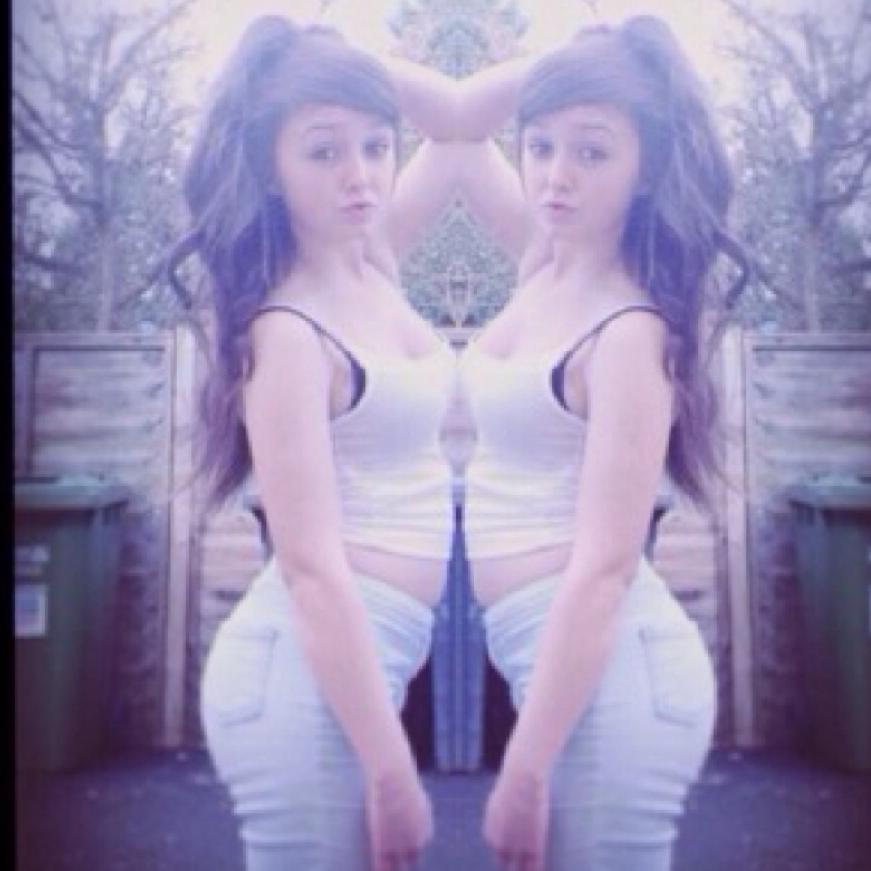Follow me and i'll follow you back✌️ Instagram; shannywbu Snapchat;shanmurrayxox Facebook; Shannon Murray