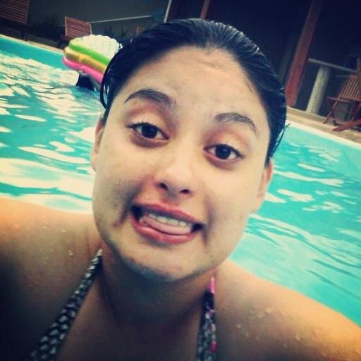 Larissarabelo9's profile picture. Porque você não confessa que sente saudade do tempo que a gente era feliz ♪