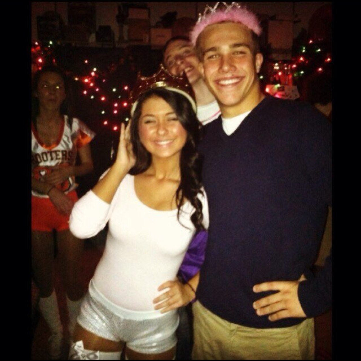 Sophmore at FHS. 3 sport athlete! Your favorite athletes, favorite athlete is me. & i love my sexy girlfriend