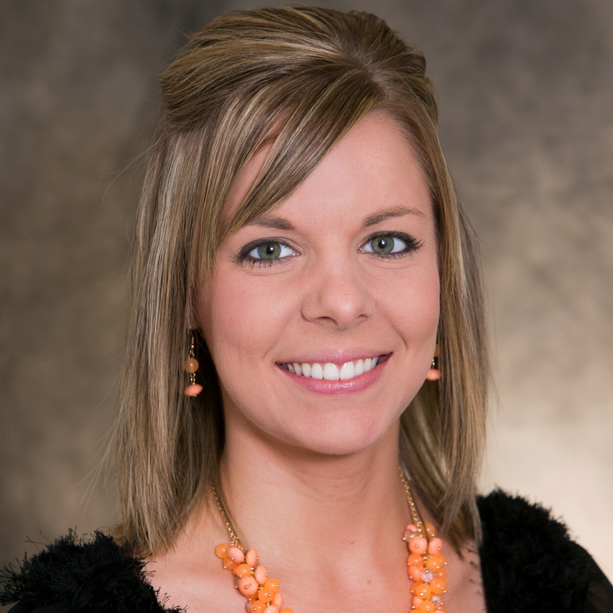 Believer, #communitybank brand manager, lifelong learner, #ProudWisconsinite.
