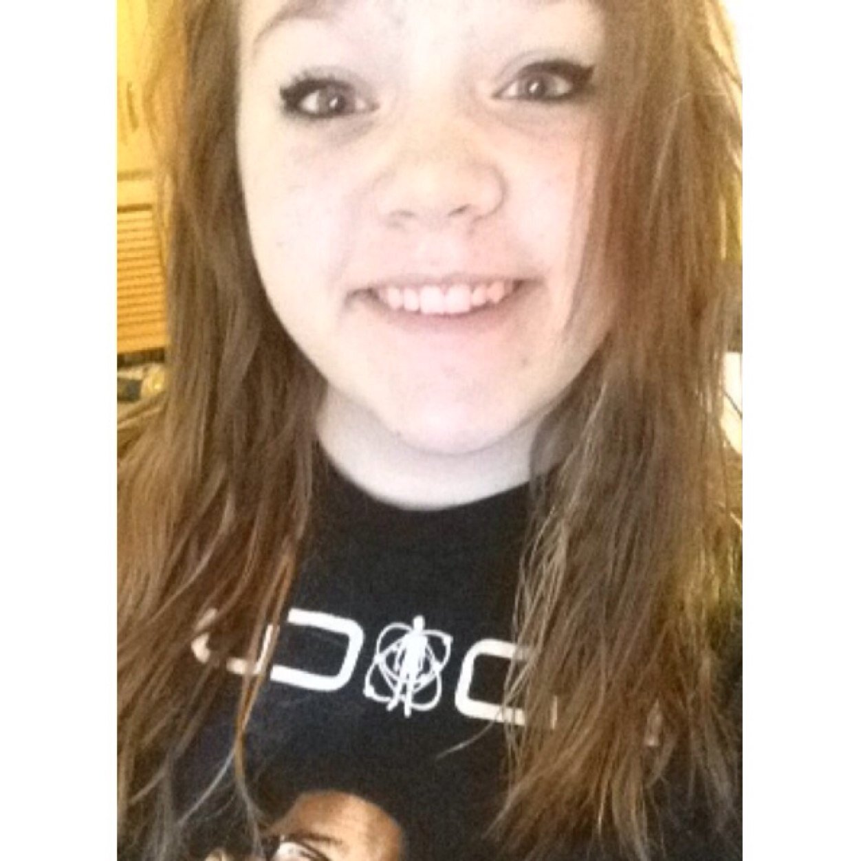 ilyniall__'s profile picture. If beauty was inches, youd go for miles | im into rock & grunge music.