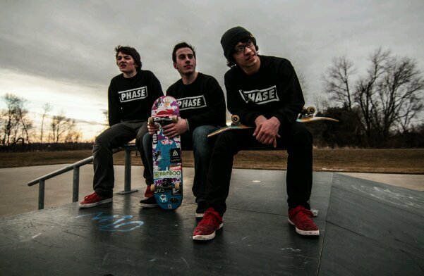 phaseboardco's profile picture. Boarder's getting together to have a blast on and off the board, trying to create a clothing line and enjoying the ride. Find us on instagram @phase_board_co