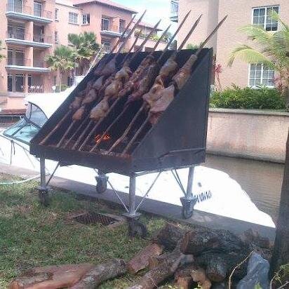Carne asada en vara. Catering. Servicio con seriedad, responsabilidad, calidad y mucho sabor. Venezuela (viajamos a todo el país). Tlf 0414-8474093