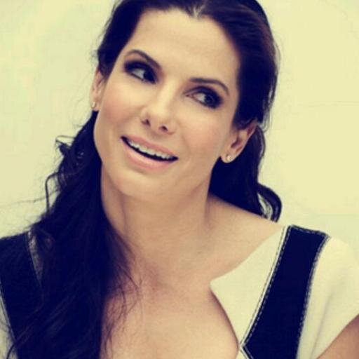 A fan page dedicated for Sandra Bullock »» news, photos, films, check out everything with us.