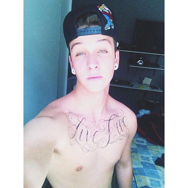 Live free

BH · http://t.co/I1fmYyAb8M