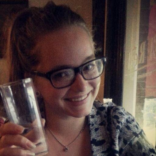 roosmarijnvd's profile picture. ceci n'est pas une rose