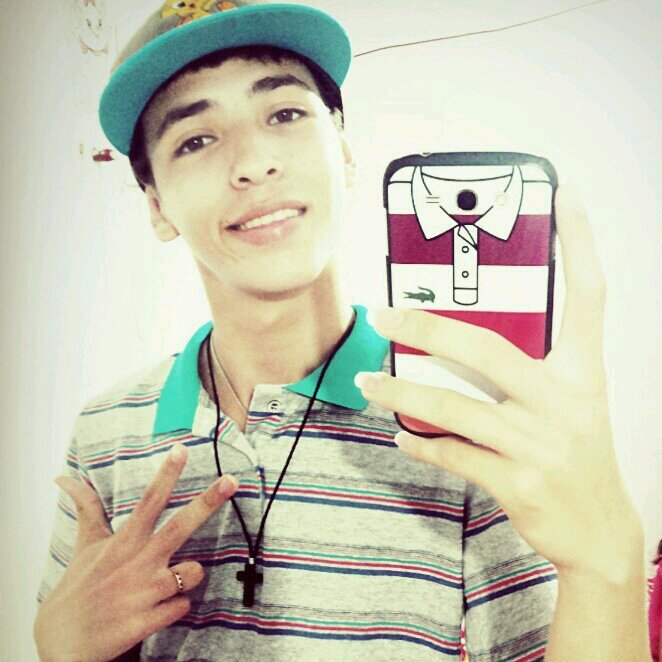 Estudante, Cursando 2°Ano do Ensino Medio, Vascaíno, Futuro Modelo.