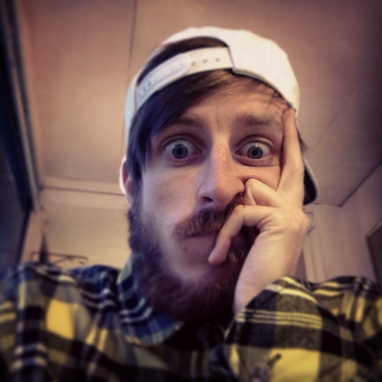 R/evolutionary-minded Student. Aspiring creative-type. Writing words. Making Pictures. Shooting Video.