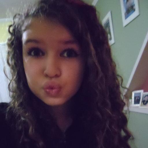 ㅤ“Me perdi,entre tantos entretantos.”
http://t.co/u21ezRyJmX