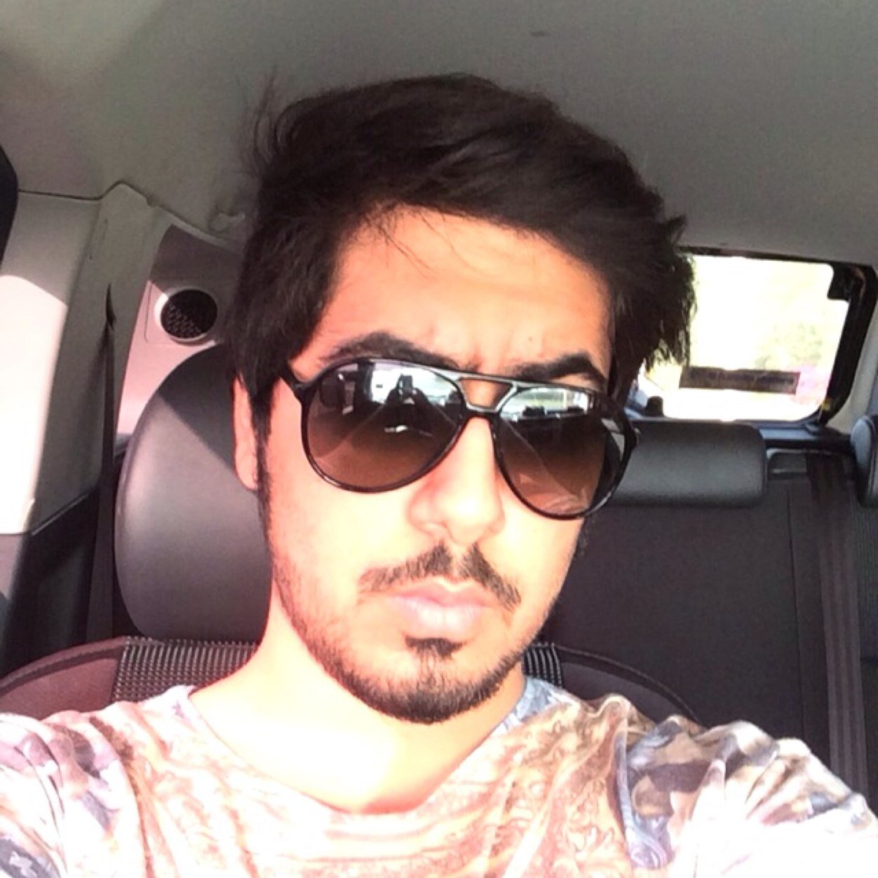 My instagram : 7mni_95 & kik : 7mni__95