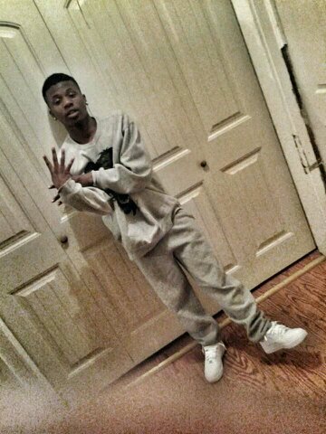 FamilyOverEverythingFuckOverEveryBody | F.O.E.theMoneyTeam | S/o to OakBlocc&Apg | CashHead Up Next | Ion Fuck With Dumb Ahh, Crumb Ahh Niggas