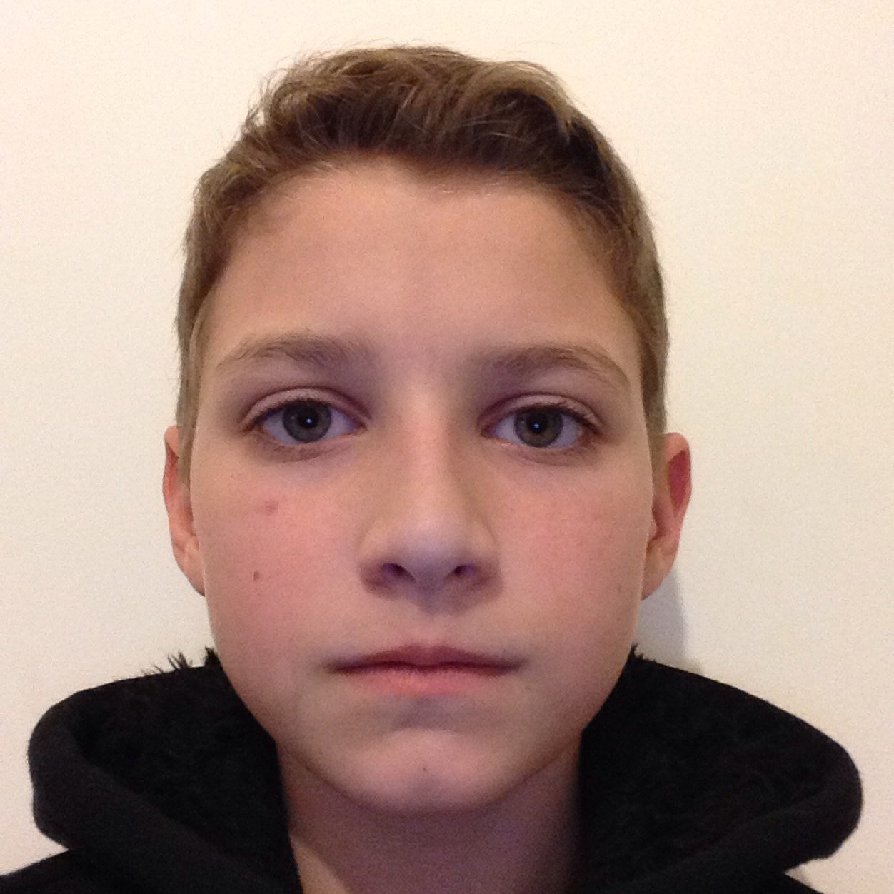 LoganLongcote's profile picture. Abonnes vous sil vous play!