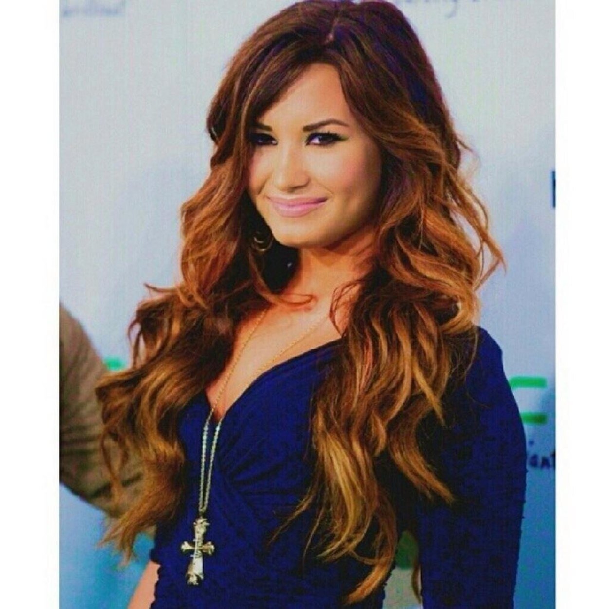 Go follow @smiley_ashtonxo