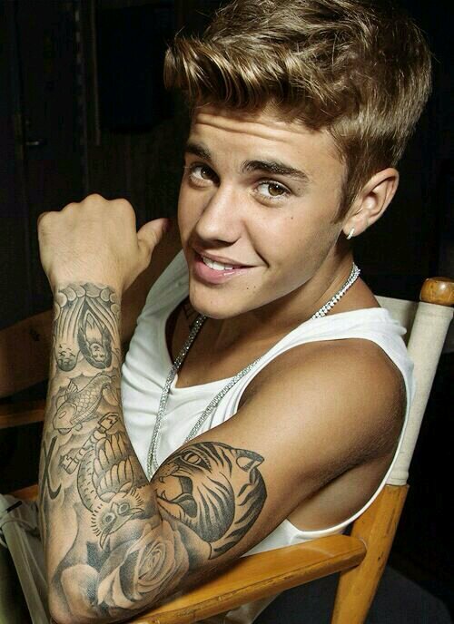 Justin is the love of my life. You are always 16. ♥ Love u Kidrauhl. 1-03-1994.