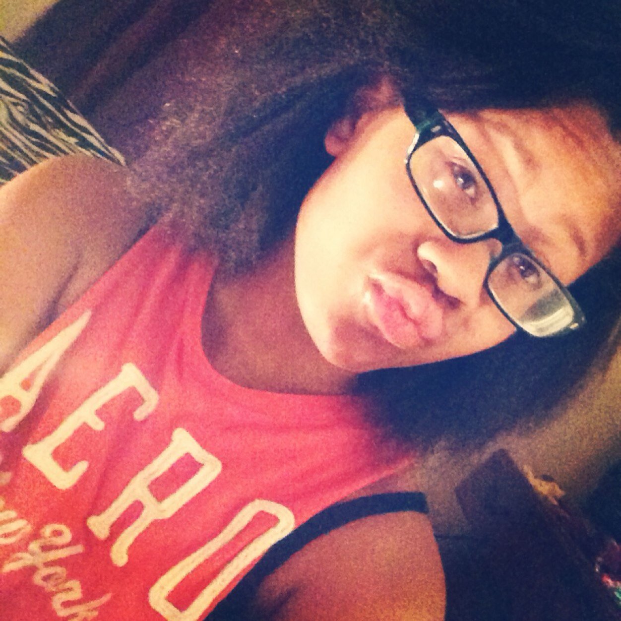 Lovely , single & athletic Dont love these niggas cus they be choosin . Follow me & ill follow back