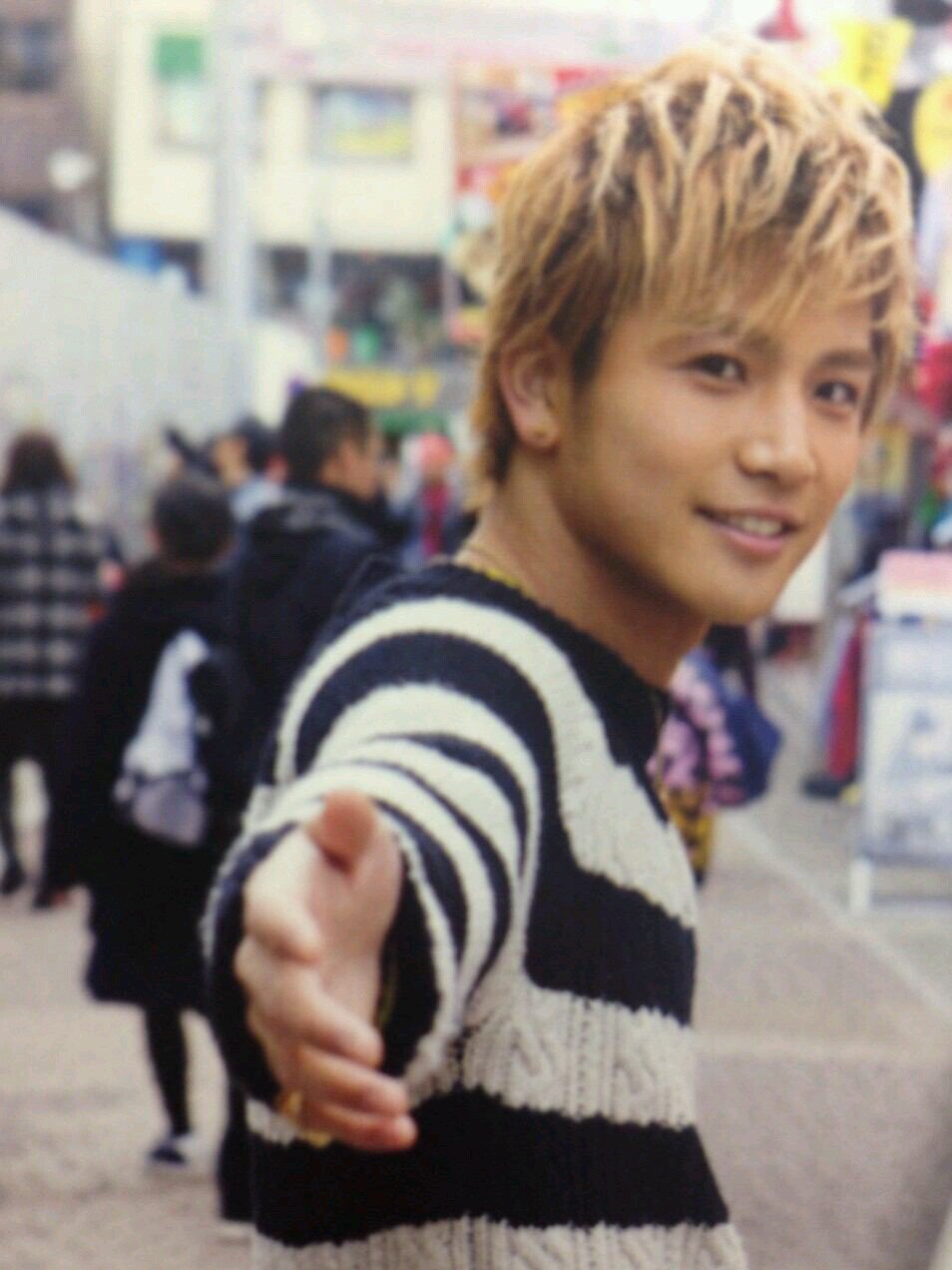 三代目大好きです。特にGun ちゃんが好きです。ネコも大好きで癒されたいです。(^ー^)皆さんといっぱいつながりたいのでよろしくお願いします。
